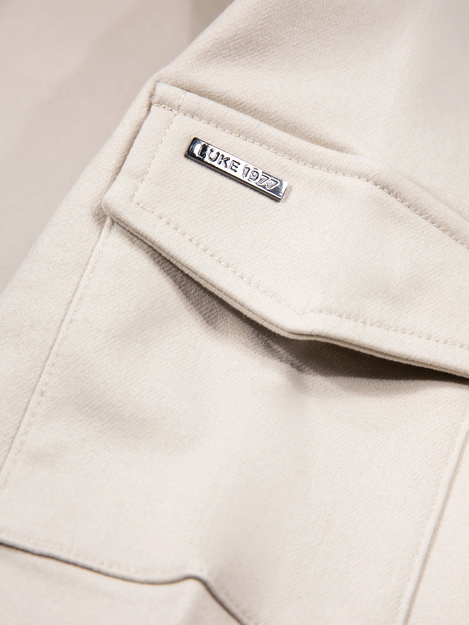 CALETA HEAVYWEIGHT SWEATSHIRT - Image 8
