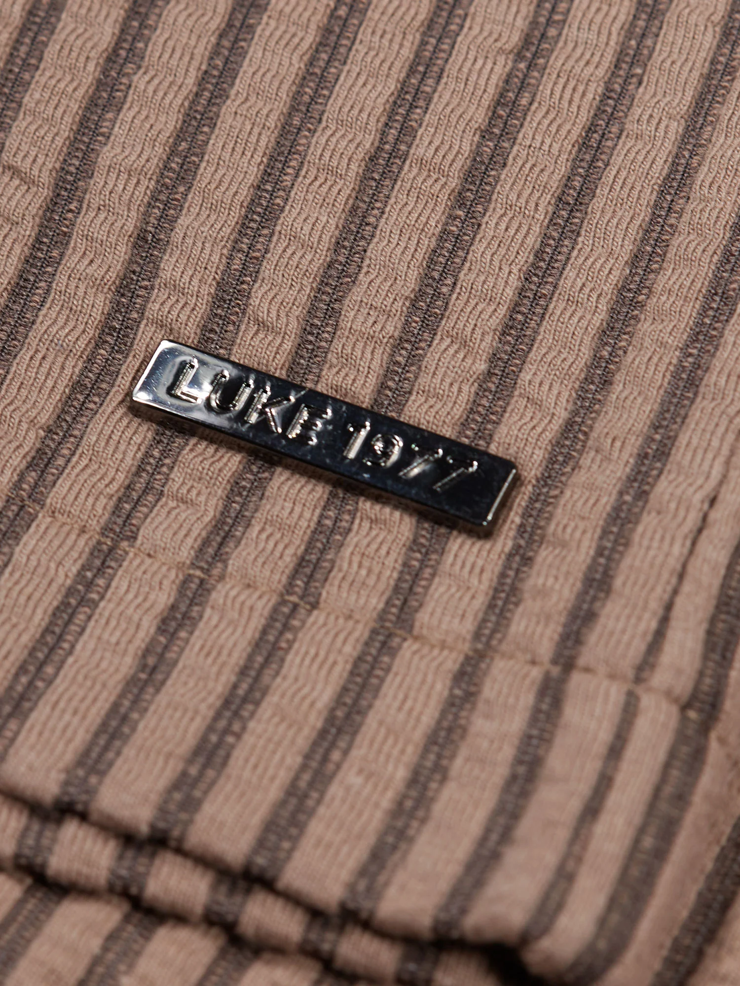 NICARAGUA TEXTURED JACQUARD SHORTS - Image 8