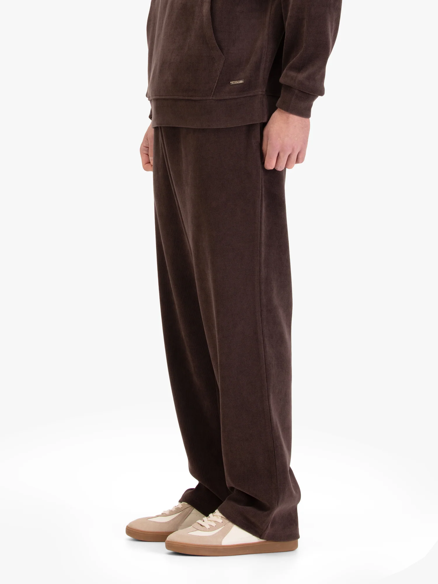 QUEENS STRAIGHT LEG JOGGERS - Image 2