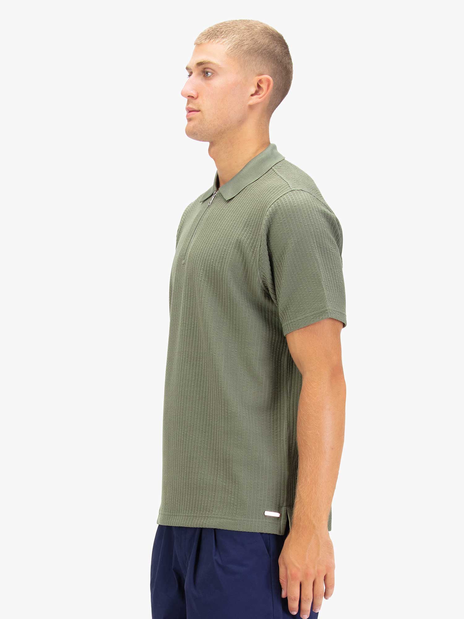 WAFFLE ON JACQUARD TEXTURED ZIP POLO - Image 3